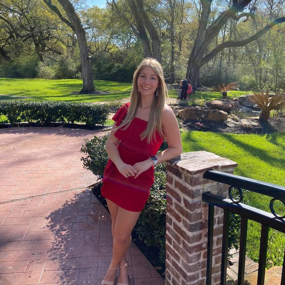 Meet your Posher, Macy